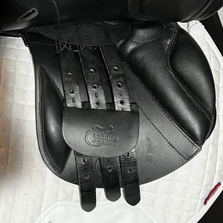 Saddles Direct Precision Hunter Black 17" MW