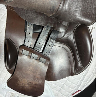 Albion K2 ADJUSTA Legend Jump Brown 17" MW 8 | Saddles Direct