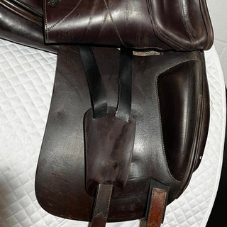 Amerigo Classic Dressage Brown 17.5" M 7 | Saddles Direct