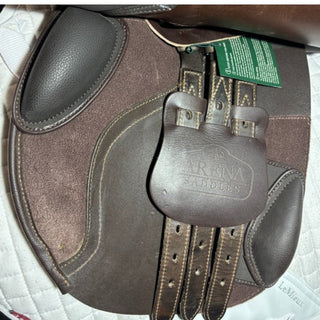 Arena Dual Flap Jump Brown 17.5" ADJ 7 | Saddles Direct
