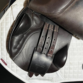 Barnsby Jump Brown 17" W 5 | Saddles Direct