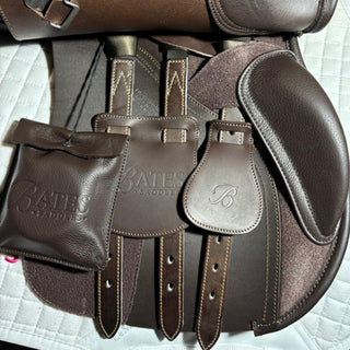 Bates All Purpose GP Heritage Brown 17.5" ADJ 8 | Saddles Direct