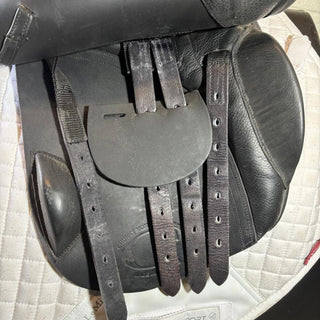 Chunky Monkey GP Black 17.5" XW 6 | Saddles Direct