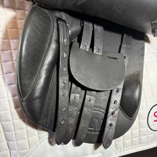 Chunky Monkey GP Black 17.5" XW 5 | Saddles Direct