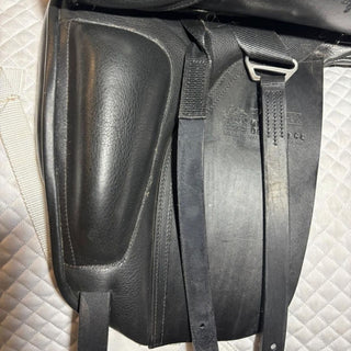 Fairfax Classic Dressage Black 17" ADJ 7 | Saddles Direct