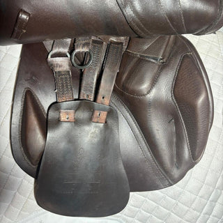 Fairfax Classic Dual Flap Jump Brown 17" ADJ 8 | Saddles Direct