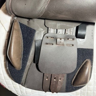 Harry Dabbs Classic Hunter Jump Brown 15" W 6 | Saddles Direct