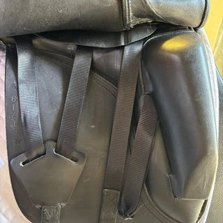 Harry Dabbs Classic Meridian Dressage Black 17.5" MW 6 | Saddles Direct