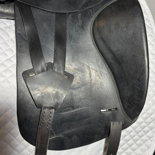 Harry Dabbs Platinum Elegant Dressage Black 17.5" MW 6 | Saddles Direct