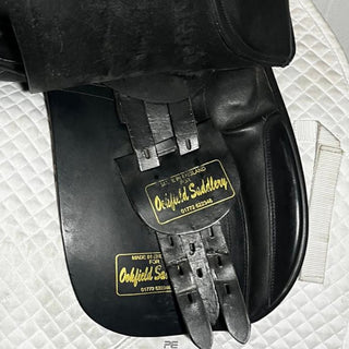 Oakfield GP Black 17" MW 6 | Saddles Direct