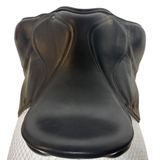 Pony, Cob & Horse Coniston Dressage Black 17" MW 6 | Saddles Direct
