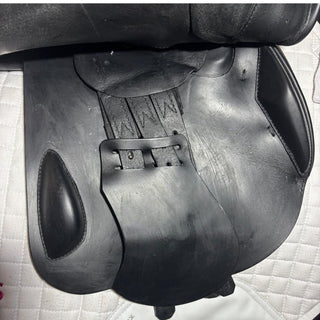 Prestige X - Paris Jump Black 17" M 6 | Saddles Direct