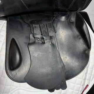 Prestige X - Technology X - Paris Jump Black 17" M 6 | Saddles Direct