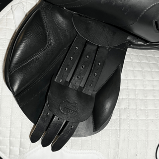 Saddles Direct Precision Hunter *NEW* Black 17" MW 6 | Saddles Direct