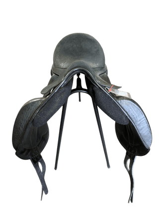 Nick Dolman NRD Mono Dressage Black 18" MW 3 | Saddles Direct