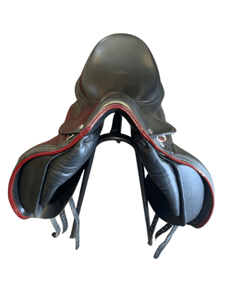 Harry Dabbs Platinum Dressage Black 17.5" MW 3 | Saddles Direct
