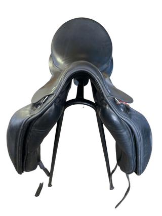 Prestige Academy Dressage Black 17" MW 3 | Saddles Direct