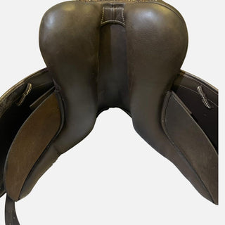 Silhouette Dressage Brown 16.5" XW 7 - Saddles Direct