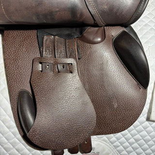 Prestige Versailles Jump Brown 17" W