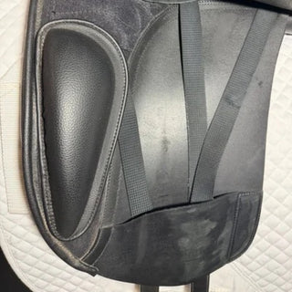 Arena High Wither Dressage Black 17.5" ADJ