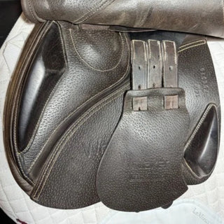 John Whitaker Rio Pony Jump Brown 16" ADJ
