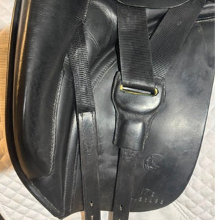 Black Country Eloquence Dressage *Classic Tree* Black 17" MW