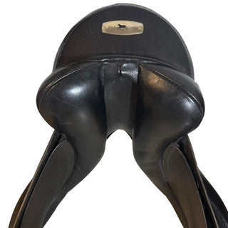 Black Country Eloquence Dressage *Classic Tree* Black 17" MW