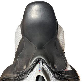 Fairfax Classic Cupped Flap Dressage Black 17.5" ADJ