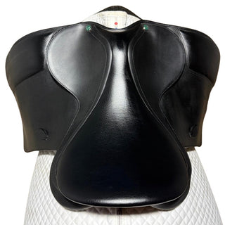 Arena Wide/Cob Dressage Black 17" ADJ
