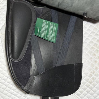 Arena Wide/Cob Dressage Black 17" ADJ
