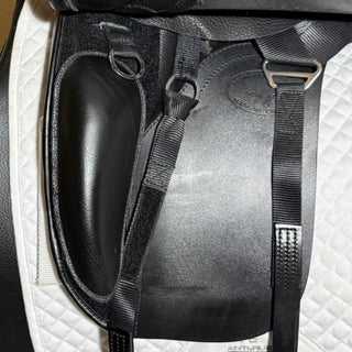 Kent and Masters S-Series Moveable Block High Wither HDM Dressage Black 17" ADJ