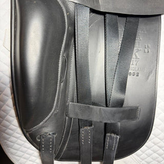 Albion ADJUSTA Ultima SLK II LH NS Dressage Black 17" MW 7 | Saddles Direct