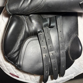 Albion K2 ADJUSTA Jump Black 17" MW 7 | Saddles Direct