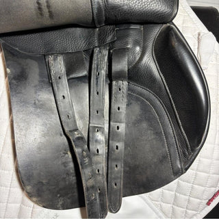 Albion K2 ADJUSTA Legend GP Black 17.5" M 8 | Saddles Direct