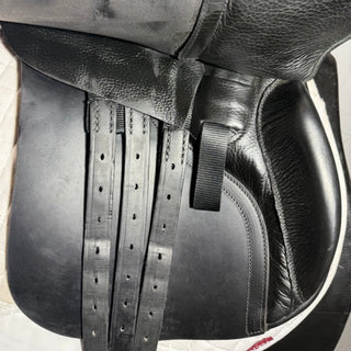 Albion K2 ADJUSTA Legend GP Black 17.5" MW 8 | Saddles Direct