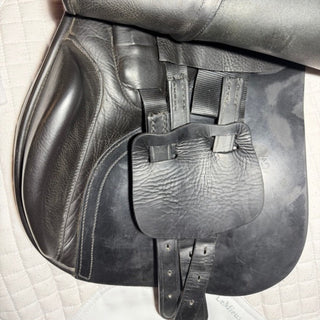 Albion K2 ADJUSTA Legend GP Black 17.5" W 7 | Saddles Direct