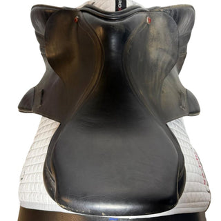 Albion K2 ADJUSTA Legend Jump Black 17" MW 6 | Saddles Direct