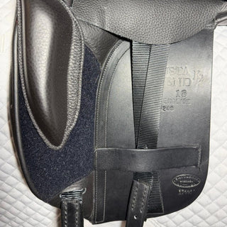 Albion K2 Dressage ADJUSTA Black 16" W 7 | Saddles Direct