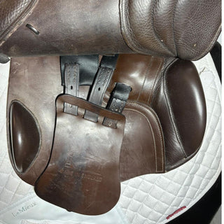 Albion K2 Jump Adjusta 17” Panel Brown 17.5" Seat XW 8 | Saddles Direct