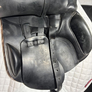 Albion K2 Legend Jump Black 17.5" MW 8 | Saddles Direct