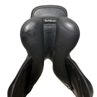 Albion Kontact Lite Jump Black 17.5" MW 7 | Saddles Direct