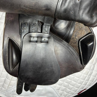 Albion Kontrol Dual Flap Jump Brown 17.5" M 8 | Saddles Direct
