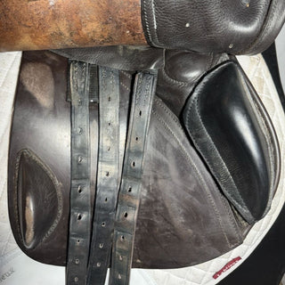 Albion Kontrol Jump Brown 17.5" W 8 | Saddles Direct