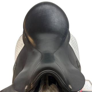 Albion Platinum Ultima Dressage Black 17.5" MW 4 | Saddles Direct