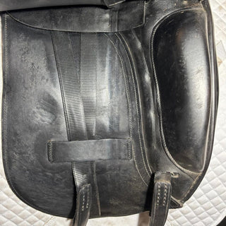 Albion Platinum Ultima Dressage Black 17.5" MW 8 | Saddles Direct