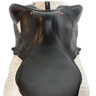 Albion Revelation Monoflap Cross Country Jump Black 17" M 6 | Saddles Direct