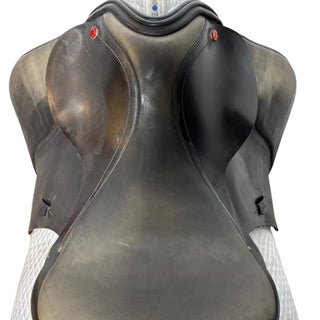 Albion SLK II Dressage Black 17" W 6 | Saddles Direct