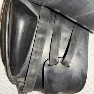 Amerigo Classic Dressage Black 17.5" NM 7 | Saddles Direct
