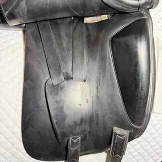 Amerigo Classic Pinerolo Dressage Black 17.5" M 8 | Saddles Direct