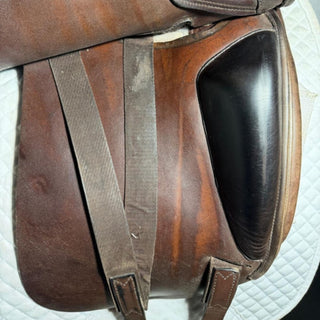 Amerigo Classic Pinerolo Dressage Brown 17"MW/W +2 8 | Saddles Direct